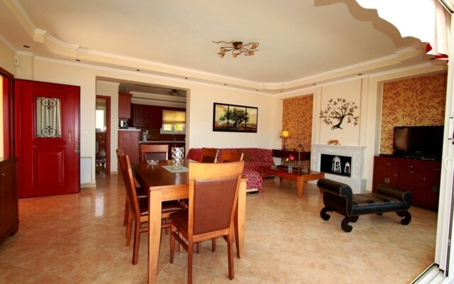 Romanza Villa