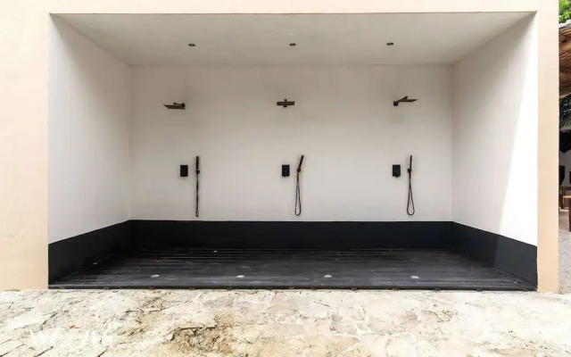 Ocean Breeze Loft Steps Away From Hotel Zone