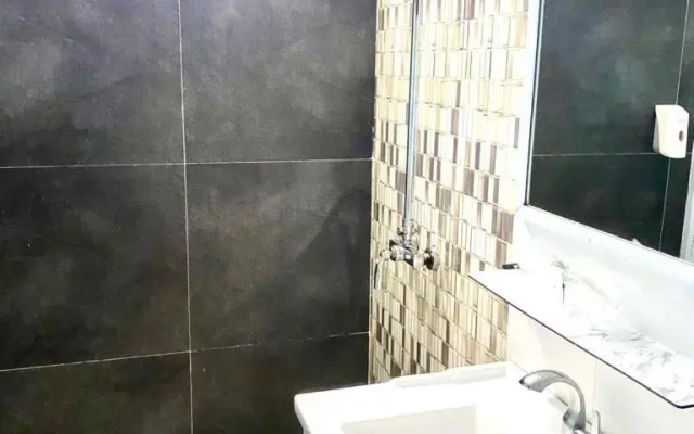 RedDoorz Plus @ Tanjung Uncang Batam