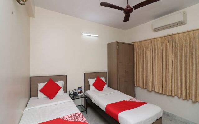 Oyo 36083 The Guest House