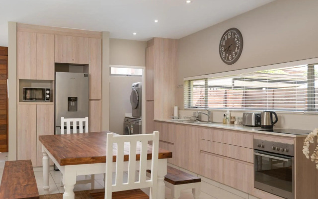 Zimbali Wedge Unit 42