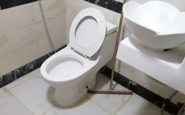 OYO 491 Rosa Plaza Hotel