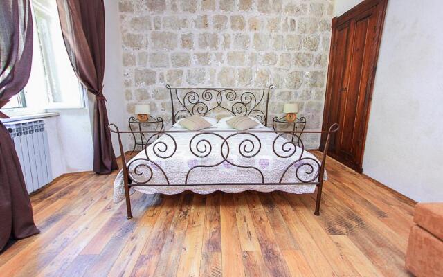 Apartment & Rooms Savonari