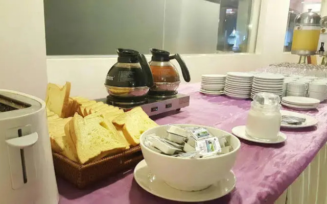 Grand Riverview Boutique Hotel