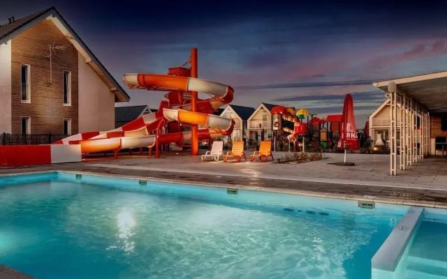 Luxury Holiday Homes, Swimming Pool, Sarbinowo