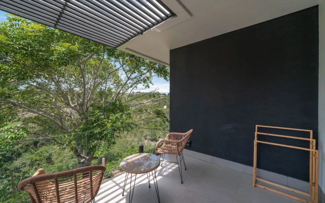 The Luminous Villa Uluwatu