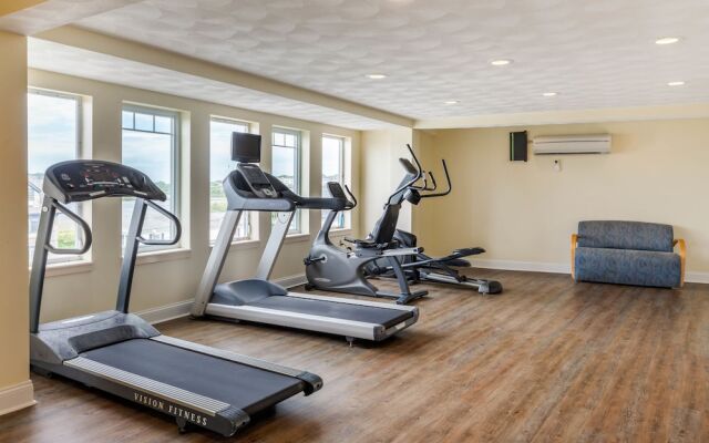 Quality Inn & Suites Atlantic Beach Hotel