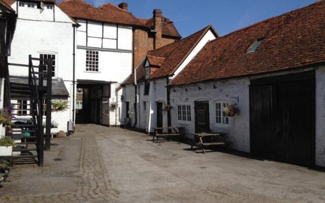 George and Dragon Hotel, West Wycombe