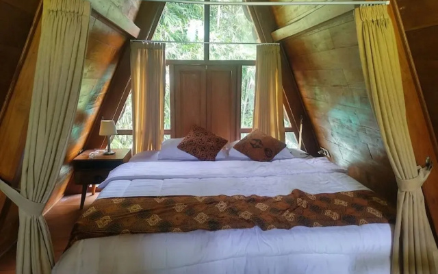 Balkondes Saka Pitu – Guest Rooms – Borobudur