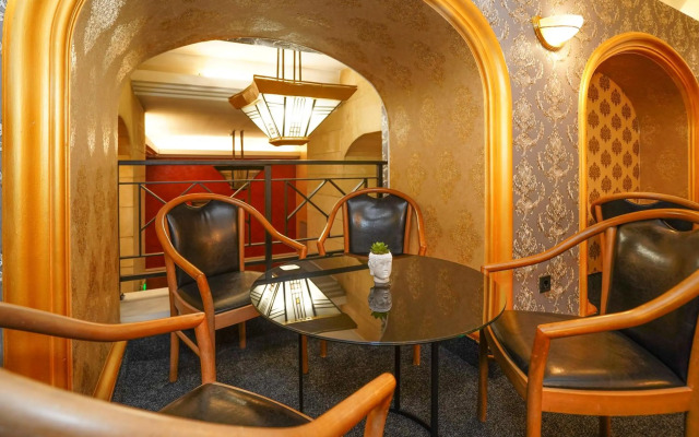 Gloria Palace Hotel