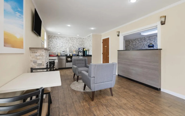 Days Inn By Wyndham Canton