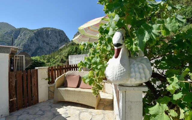 Stunning Home in Omis With Outdoor Swimming Pool, Wifi and 3 Bedrooms