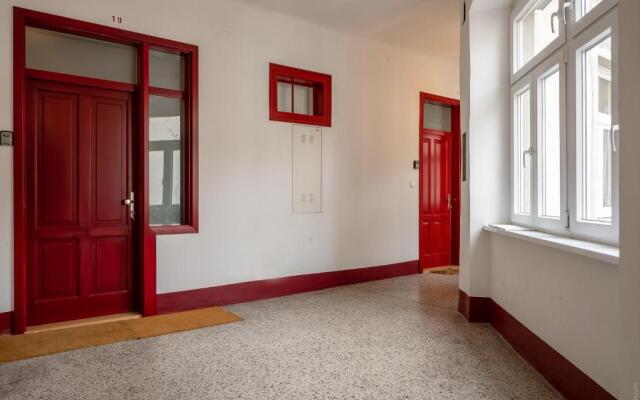 Luxurious and Bright, 5 min walk to city center
