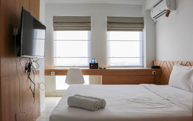 Minimalist And Cozy 1Br Patraland Urbano Apartment