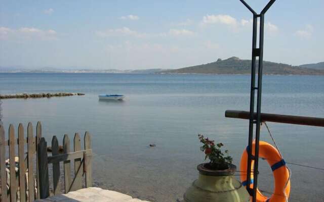Cunda Lena Otel