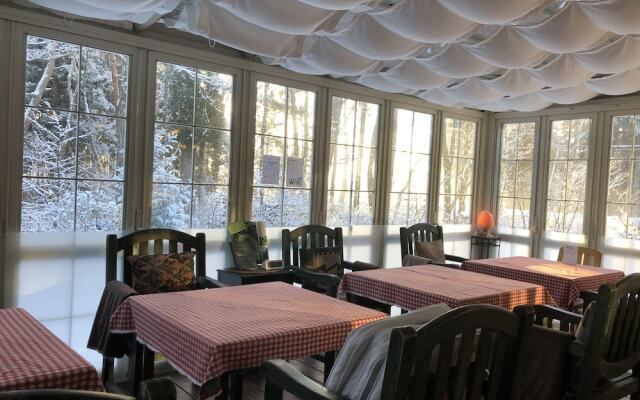 Cafe Restaurant B&B Burari