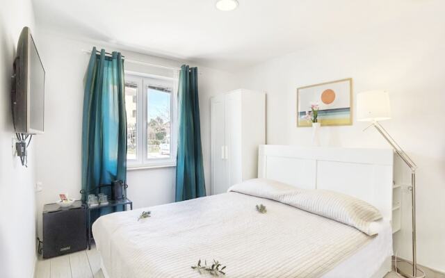 Boutique Rooms - With Pool - 2 - R102