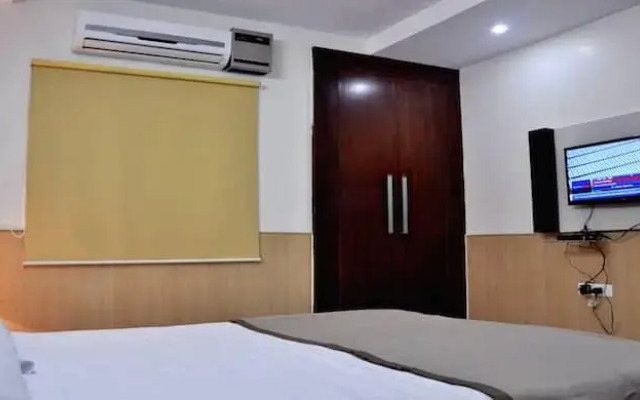 Razia Inn Hotel And Banquet