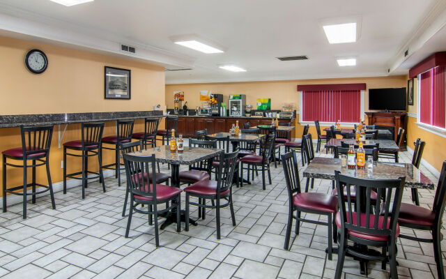 Comfort Inn & Suites Tualatin - Lake Oswego South