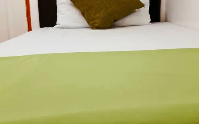 GardenPod Hostel + Café