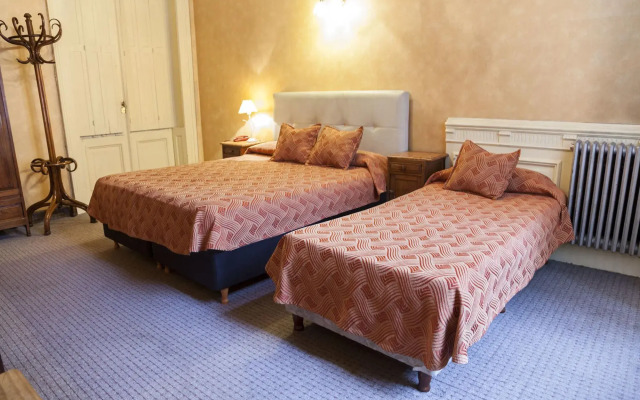 Hotel Reina