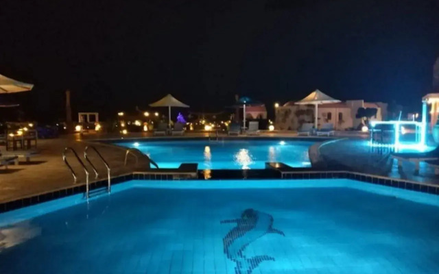 Dolphin Continental Hotel