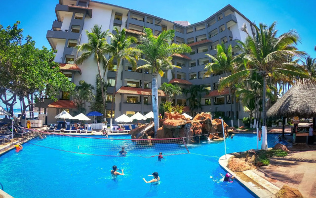 Luna Palace Hotel and Suites