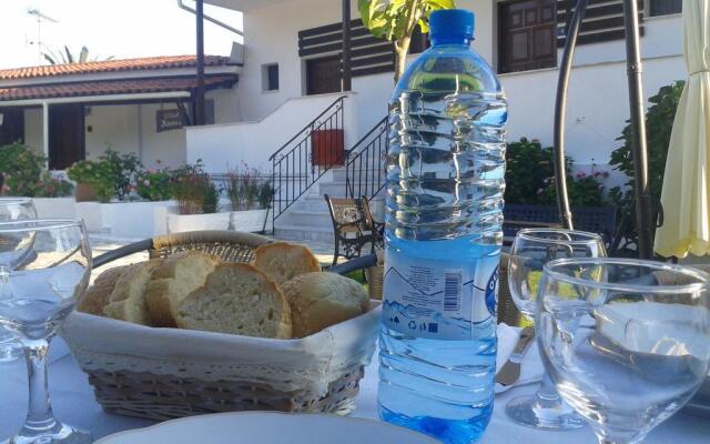 Villa Karina - Near Achladies Beach