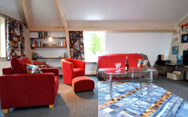 Modern Holiday Home in Easterlittens with Fishing Near