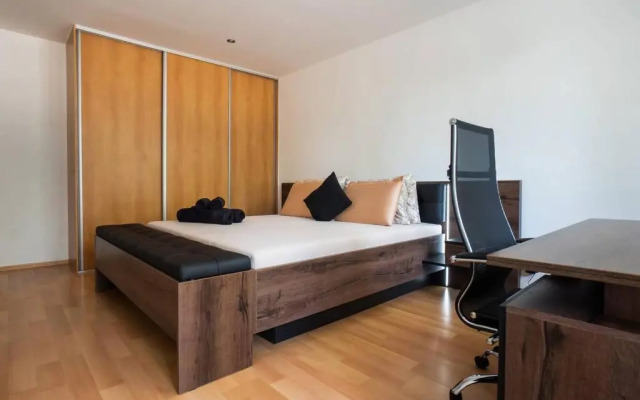 Excellent Large Lux Apartment Central Martin