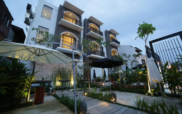 1825 Gallery Hotel