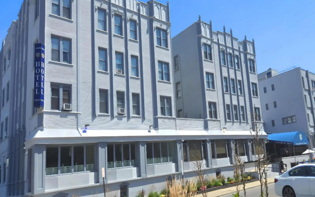 Long Beach Hotel