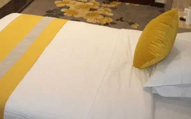 Zhumadian Shiheyuan Hotel