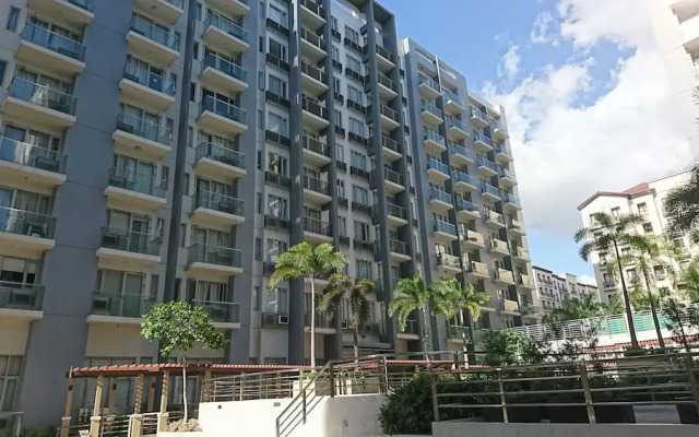 One Palmtree - 2BR Across Airport