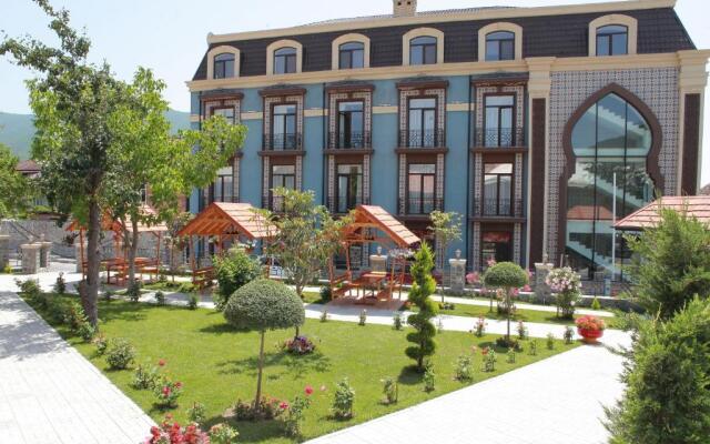 Macara Sheki City Hotel