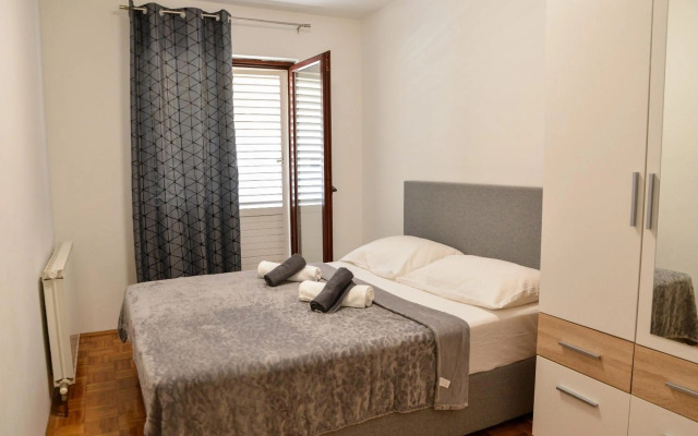 Apartment Summer Breeze