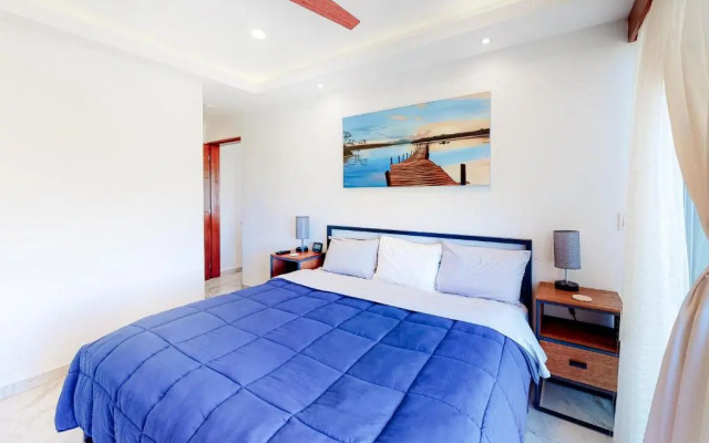 Eight VIP Beach Condo 301