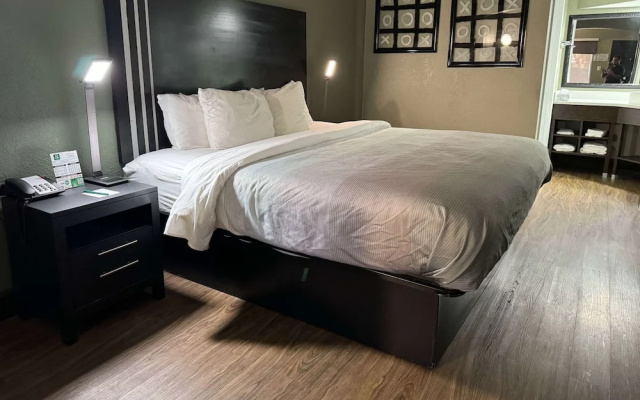 Quality Inn & Suites Panama City