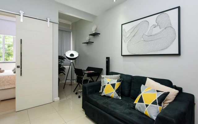 Pineapples BC101 - Estiloso apartamento em Copacabana