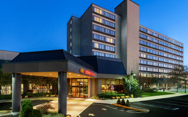 Crowne Plaza Englewood, an IHG Hotel