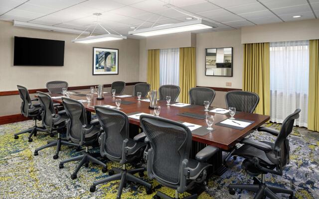 DoubleTree Suites by Hilton Charlotte - SouthPark