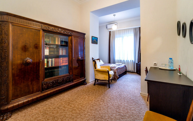 V Park Hotel