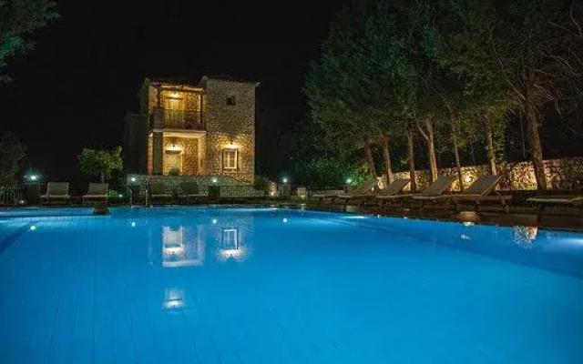 Lithos Stoupa Villas