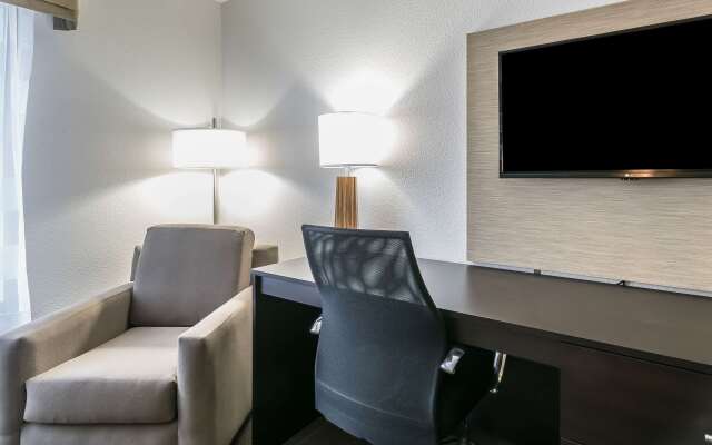 Sleep Inn & Suites