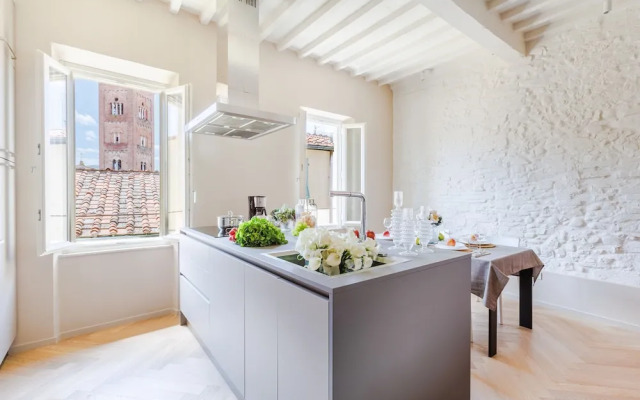 The White Lotus Penthouse