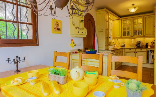 Villa Theoule VI2003 by Riviera Holiday Homes