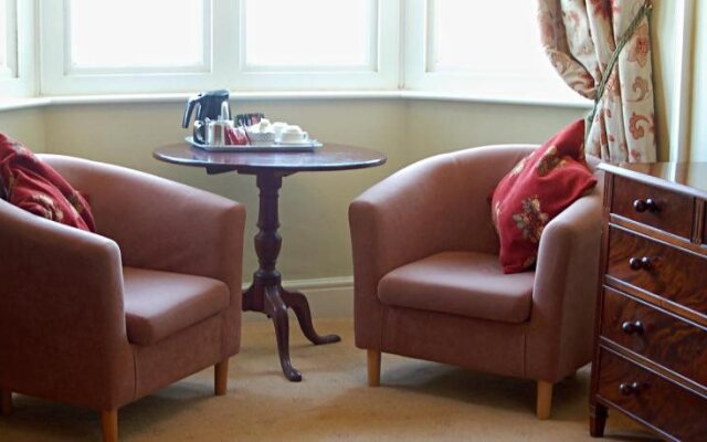 Choughs Nest Hotel