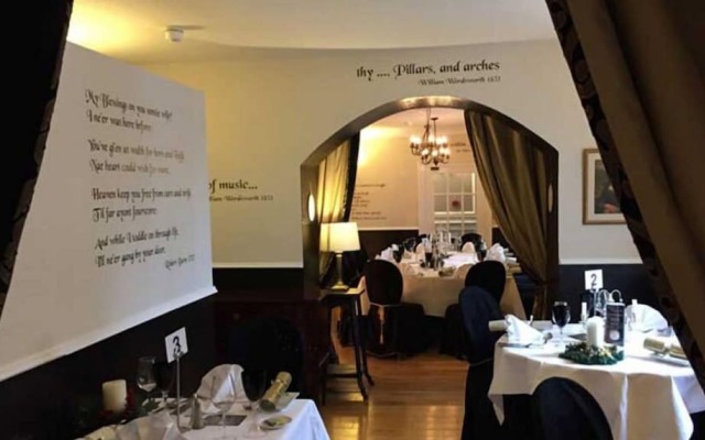 The Original Rosslyn Hotel