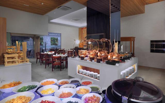 Harper Wahid hasyim Medan by ASTON