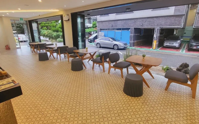 Hotel raza b